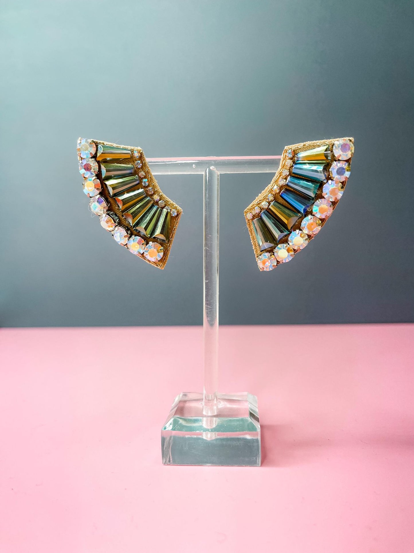 Glass Stone Fan Shaped Earrings- Gold
