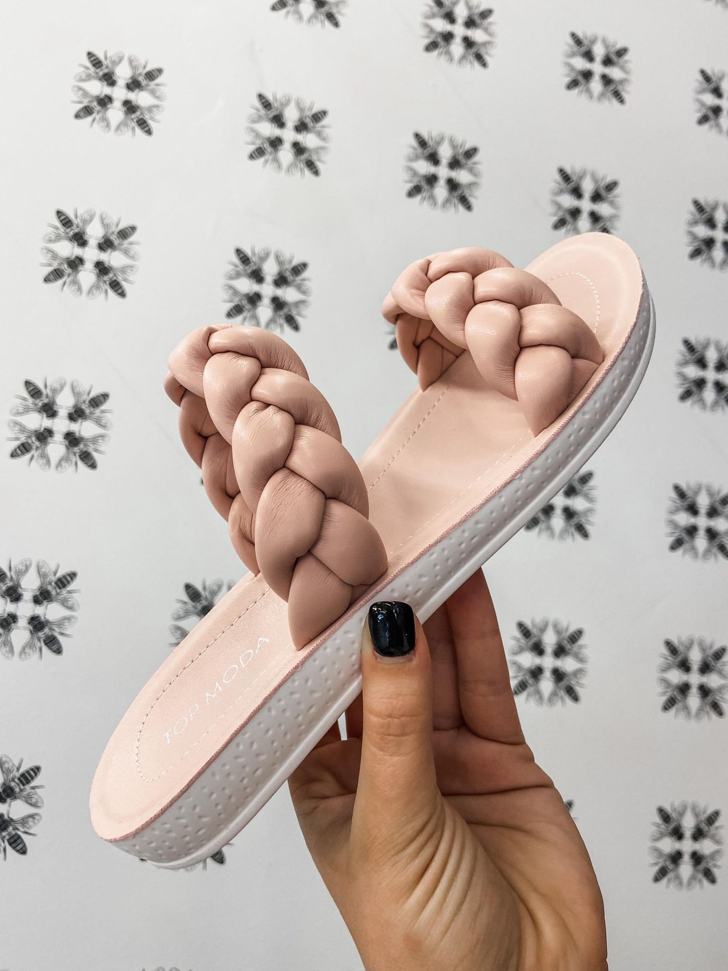 Ryan Sandal - Pink (WAS 24.00)