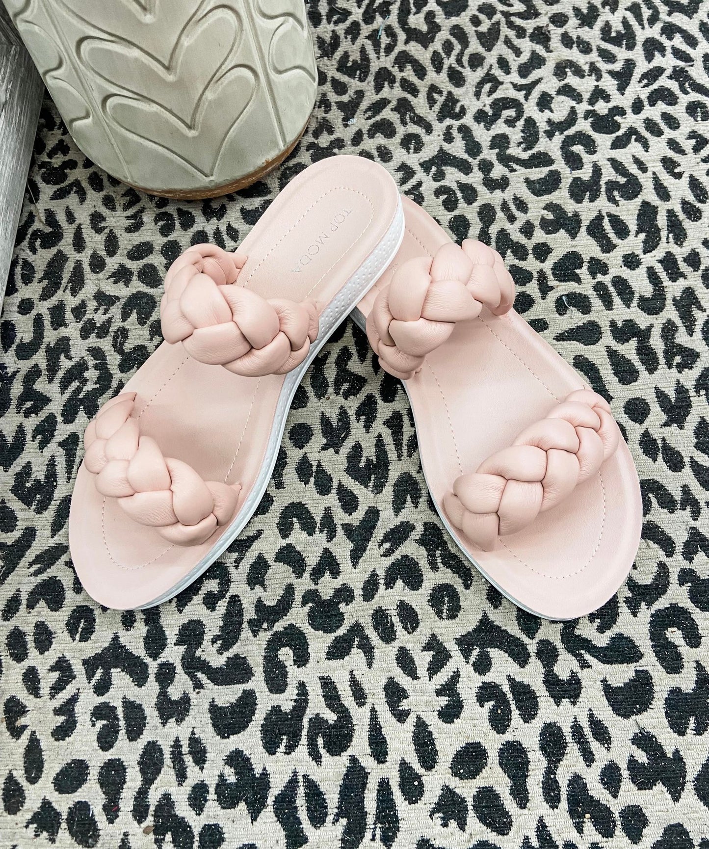 Ryan Sandal - Pink (WAS 24.00)